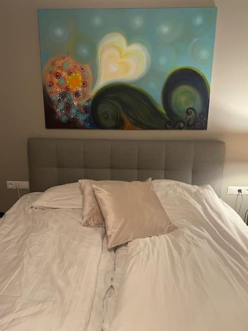 Beautiful Apartment Near Airport Njarthvik Esterno foto