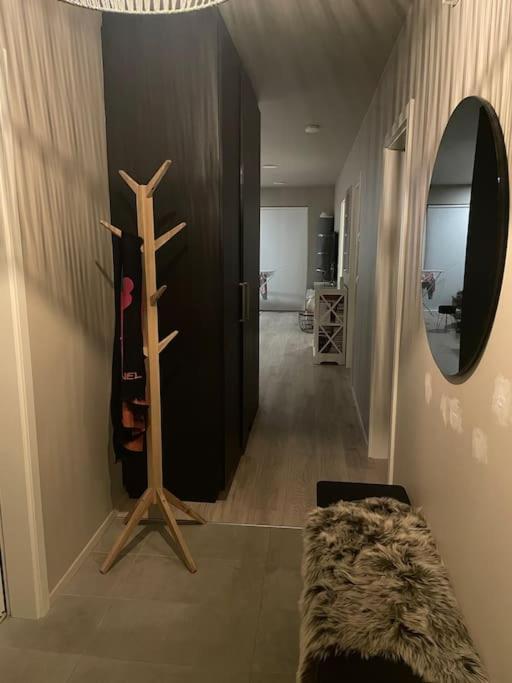 Beautiful Apartment Near Airport Njarthvik Esterno foto