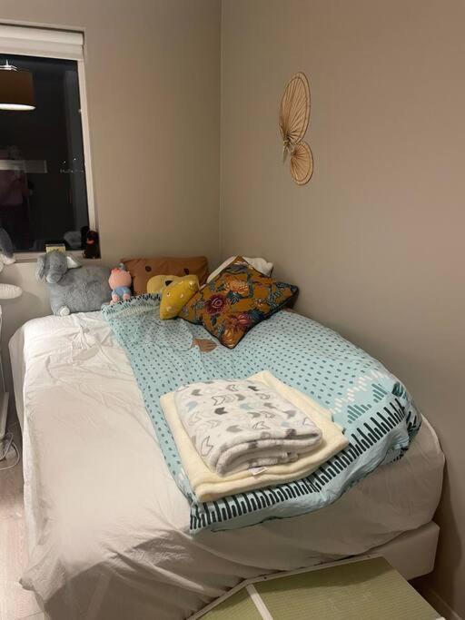 Beautiful Apartment Near Airport Njarthvik Esterno foto